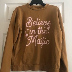 Never worn sweatshirt. Small